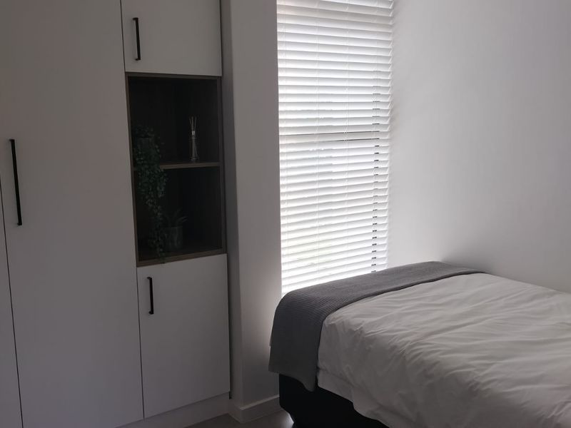 Modern 3-Bedroom Loft-Style Apartment in Zimbali Lakes - Photo 6