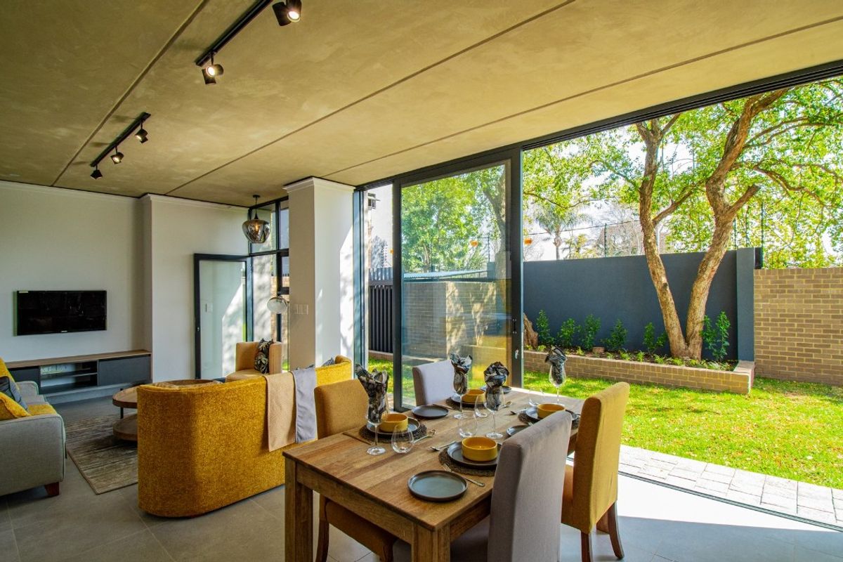 Stunning 3-bedroom duplex in Menlo Park, Pretoria—modern living with style and convenience awaits! - Photo 2