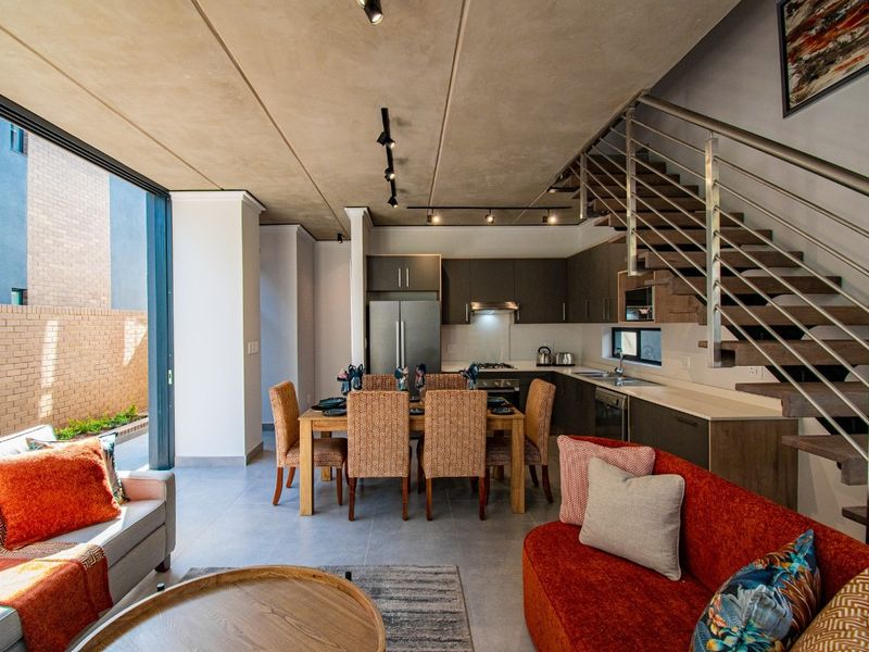 Modern 3 -Bedroom Duplex in Menlo Park, Pretoria - Prime Location - Photo 3