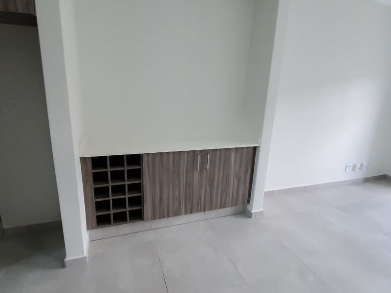 Stylish Ground-Floor Apartment in The Woods, Kyalami – Modern Living Meets Tranquil Comfort - Photo 6