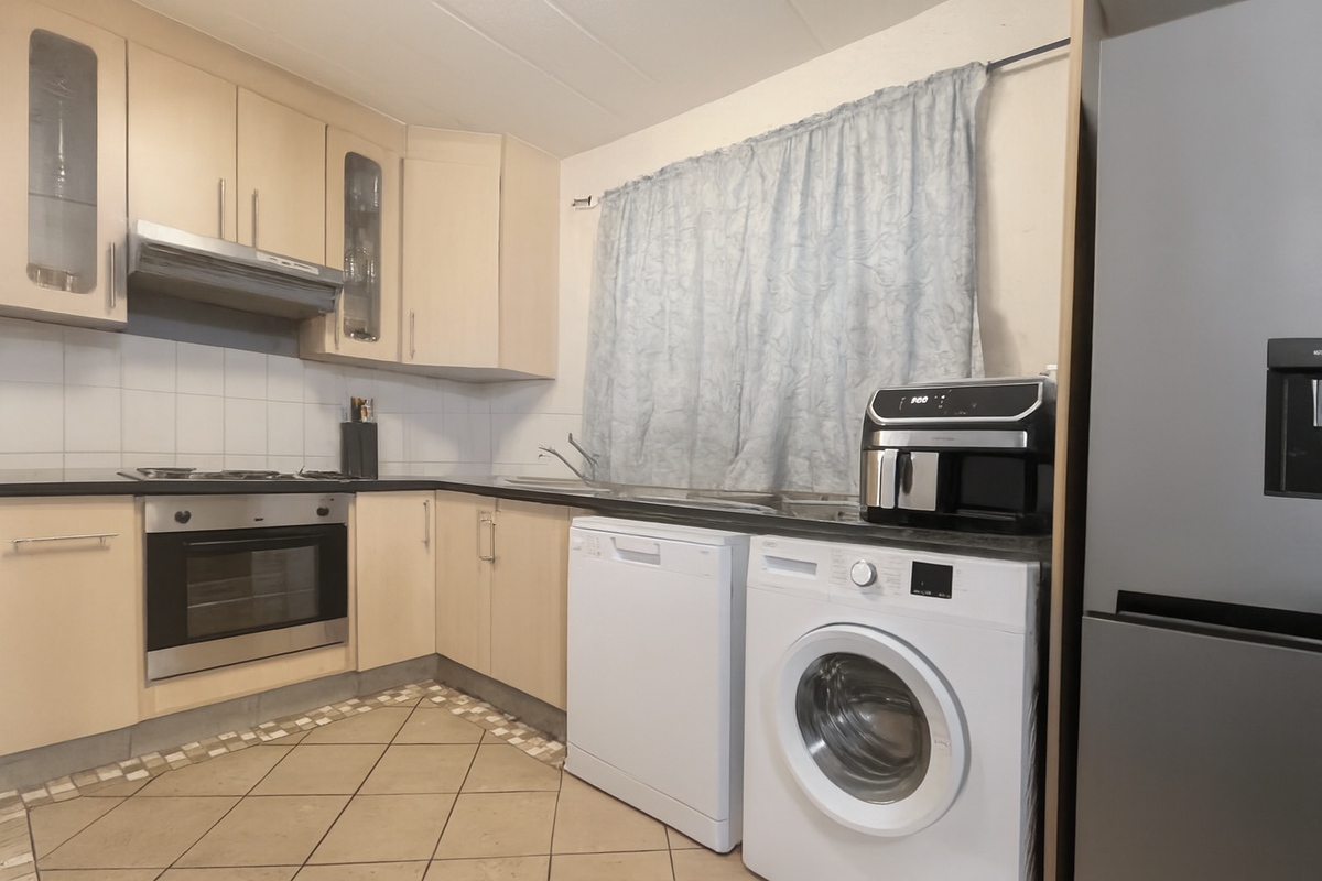 2-Bed, 2-Bath Garden Unit for Sale - Photo 2