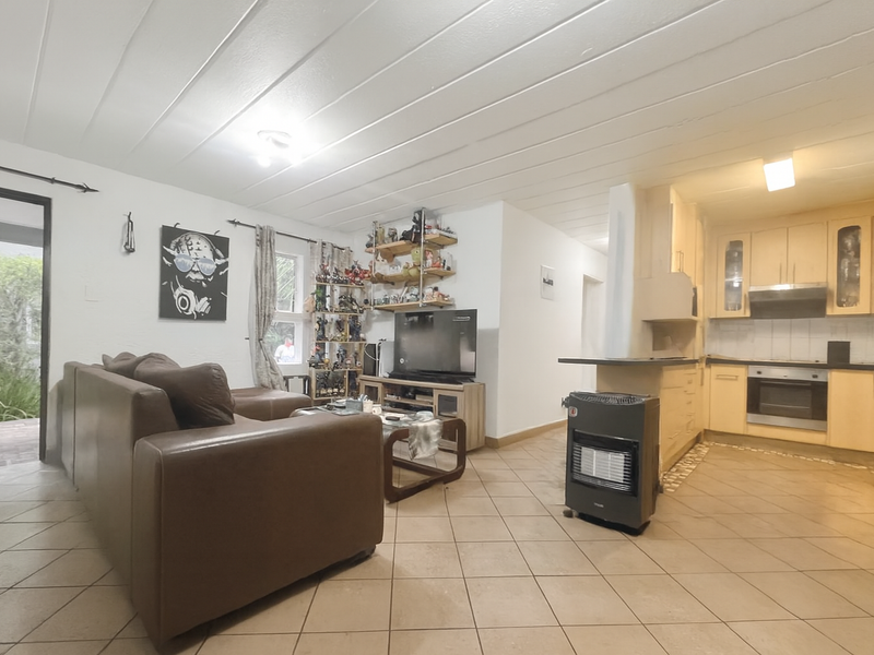 2-Bed, 2-Bath Garden Unit for Sale - Photo 5