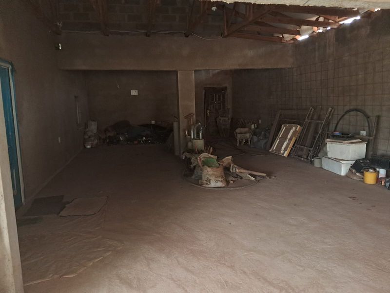 Renovators dream in the quite side of Paulpietersburg - Photo 9