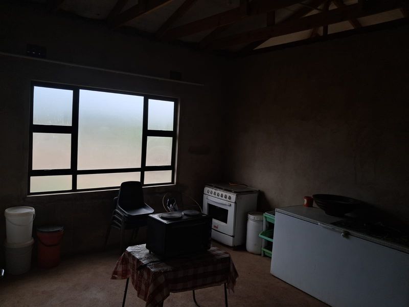 Renovators dream in the quite side of Paulpietersburg - Photo 8