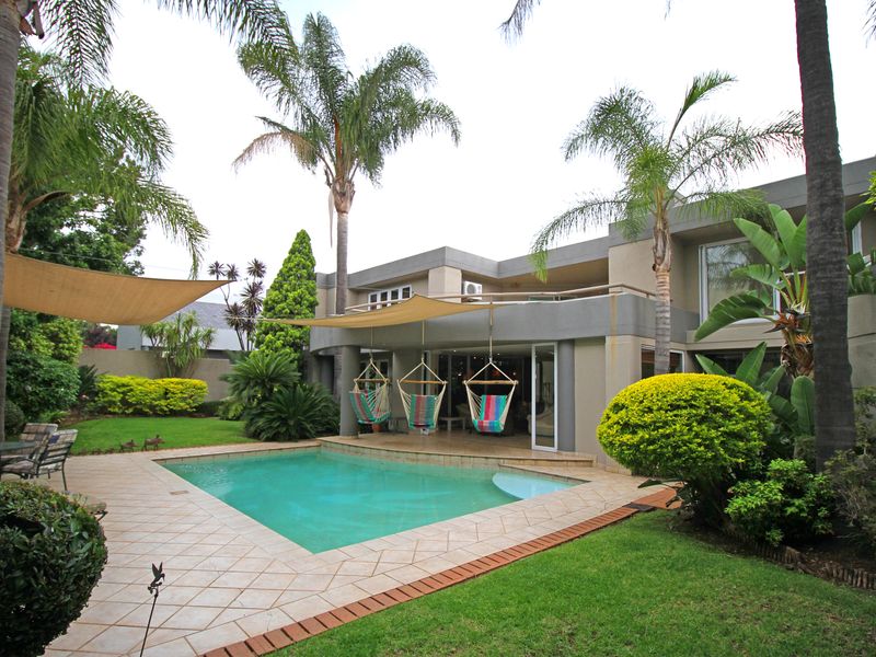 Views and location to die for!! - Photo 2