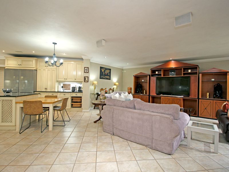 Views and location to die for!! - Photo 9