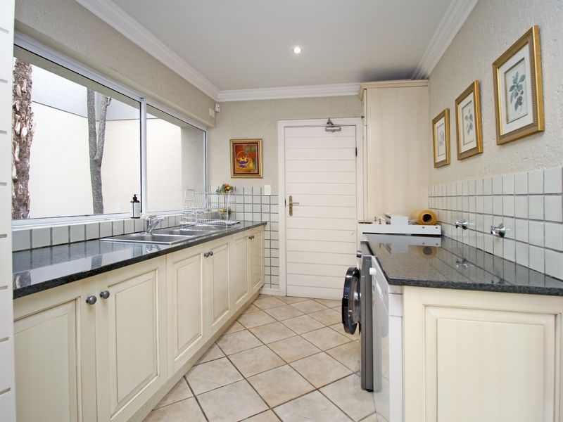 Views and location to die for!! - Photo 6