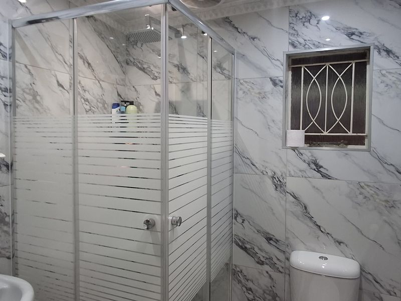 2 Bedroom Family Home - Photo 9