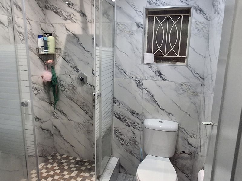 2 Bedroom Family Home - Photo 8