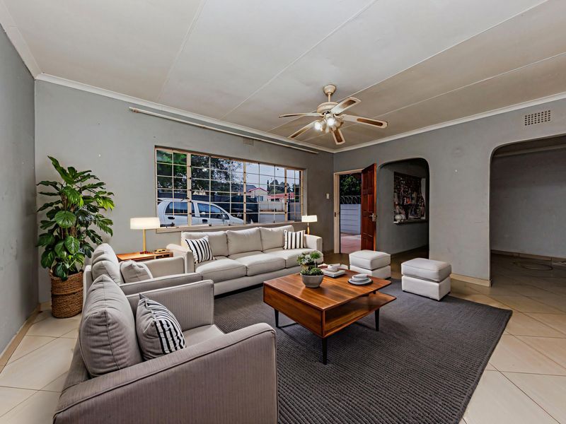 4 Bedroom Home In A Convenient Location - Photo 2