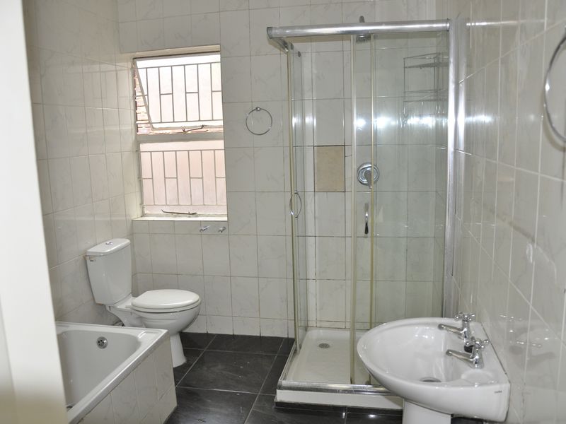 3 Bedroom Townhouse for Sale in Buccleuch - Photo 7