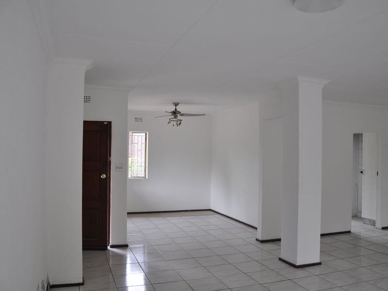 3 Bedroom Townhouse for Sale in Buccleuch - Photo 8