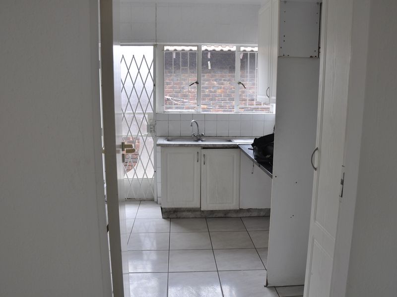 3 Bedroom Townhouse for Sale in Buccleuch - Photo 3