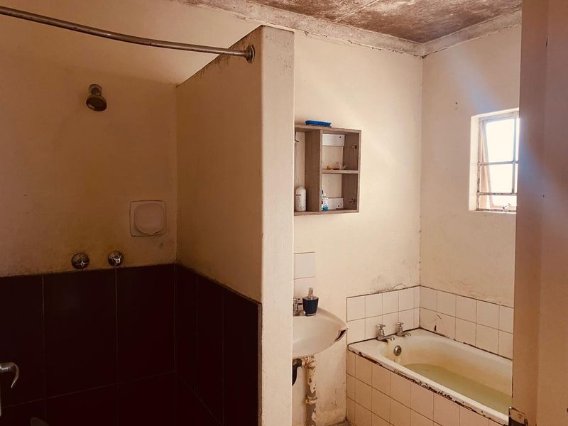 3-Bedroom Home in Prime Location - Photo 9