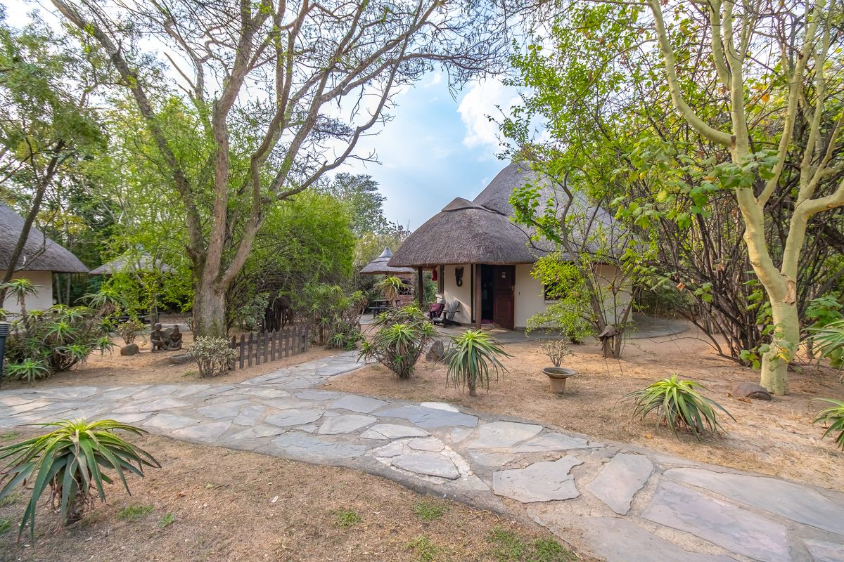 4-Star Lodge for Sale – Chartwell North, Johannnesburg - Photo 4