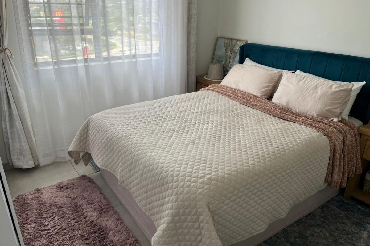 For Sale | Modern 2 Bedroom 2 Bathroom Top-Floor Corner Apartment – The Woods, Kyalami Ridge - Photo 5