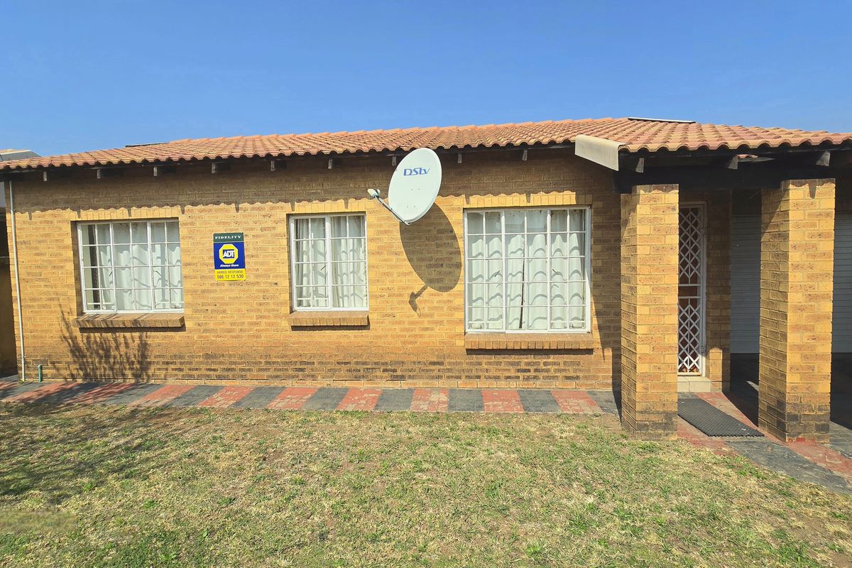 2-Bedroom house for Sale in Tasbet Park. - Photo 2