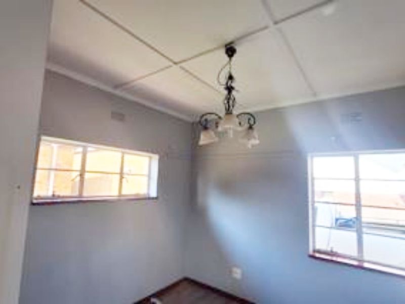 Beautifully Maintained 3 Bedroom Home with Flat and Spacious Yard in Evander! - Photo 3