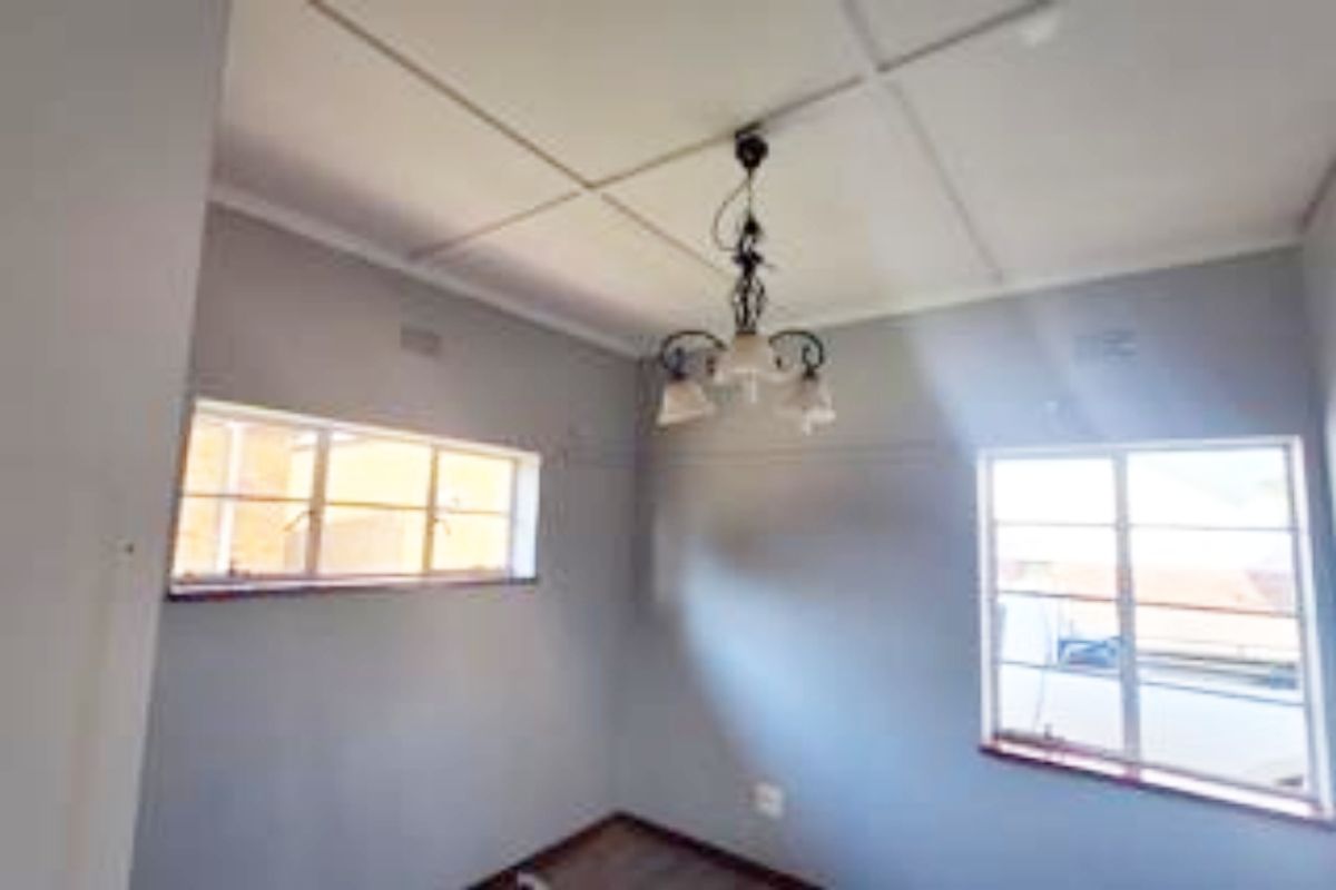 Beautifully Maintained 3 Bedroom Home with Flat and Spacious Yard in Evander! - Photo 3