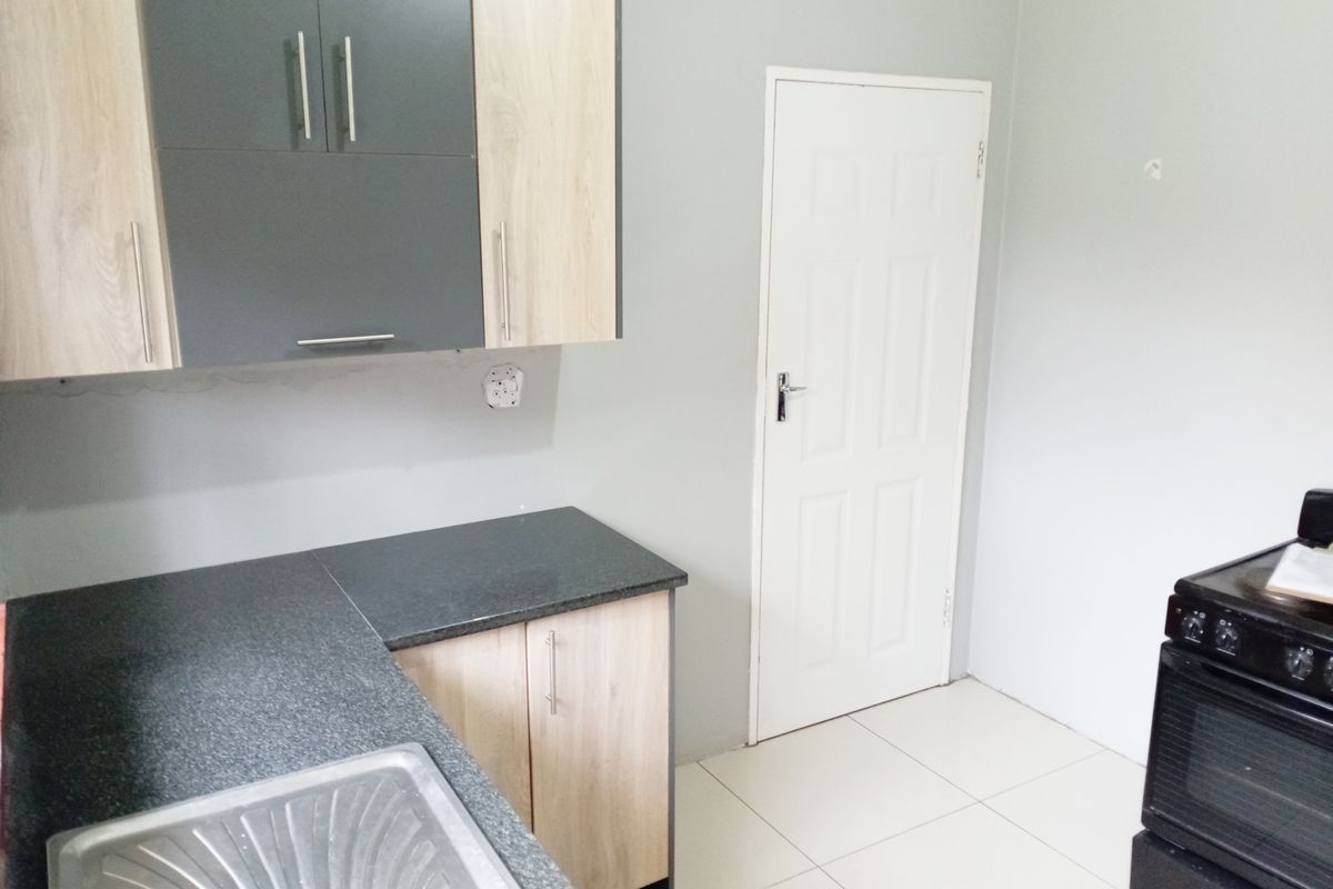 Beautifully Maintained 3 Bedroom Home with Flat and Spacious Yard in Evander! - Photo 5