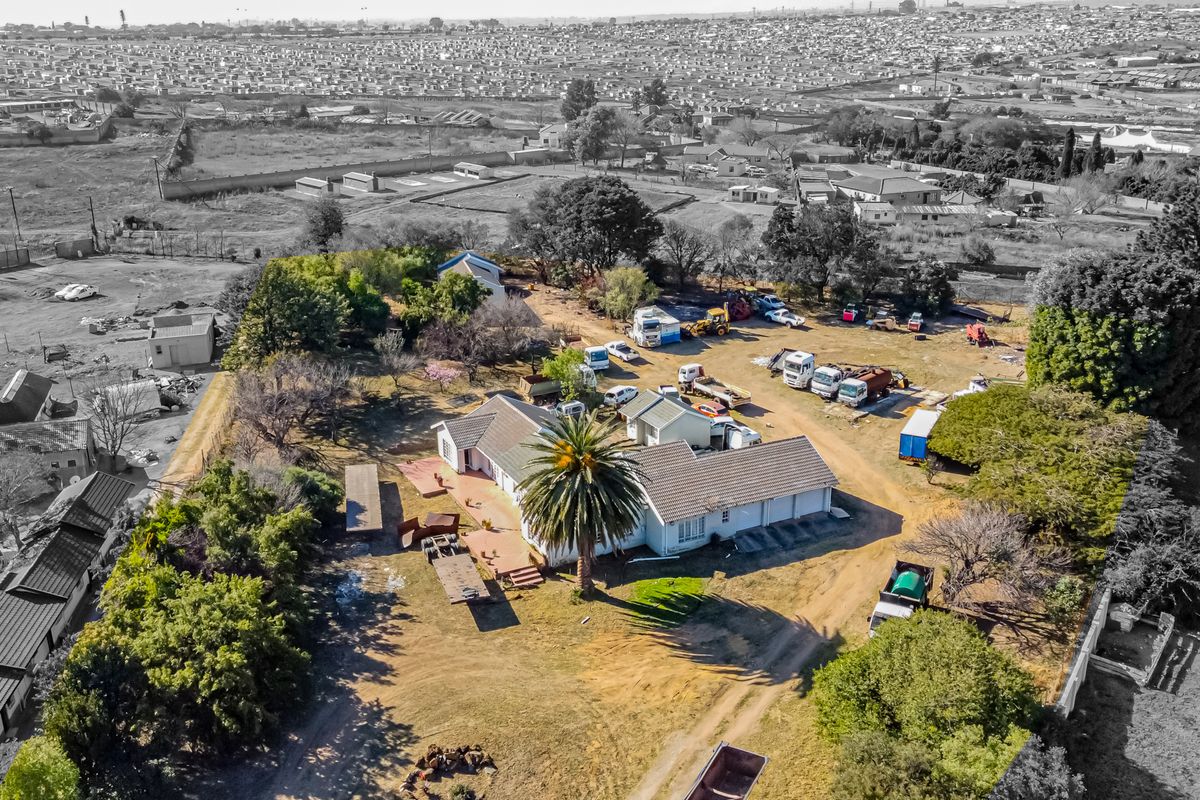 A Project with Immense Potential on 1 Hectare of Land - Photo 2