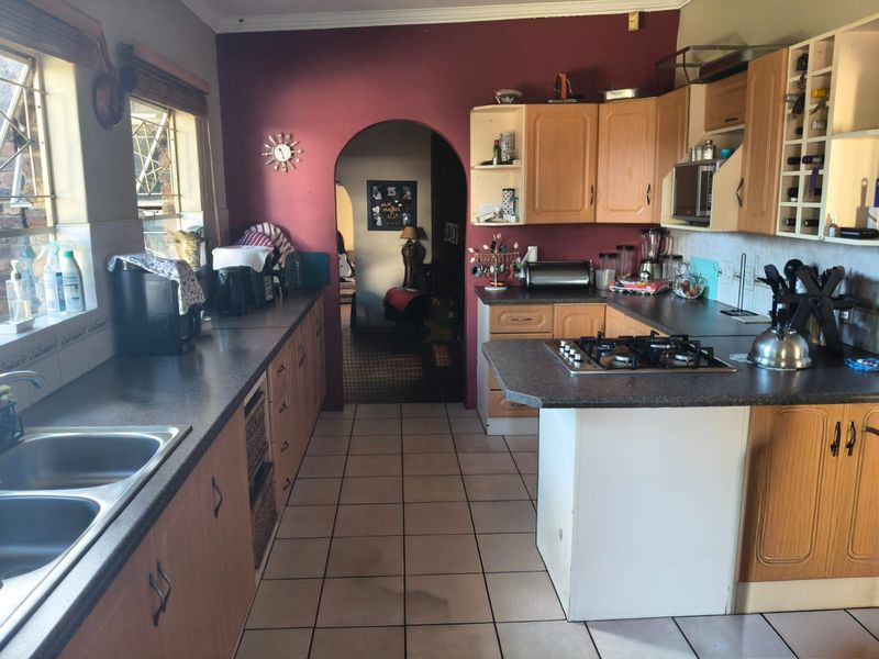 Serious Seller – Spacious 3-Bedroom Family Home for Sale in Secunda - Photo 9