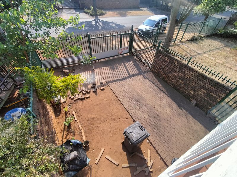 Neat Duplex with Loads of Potential in Pretoria North - Photo 3