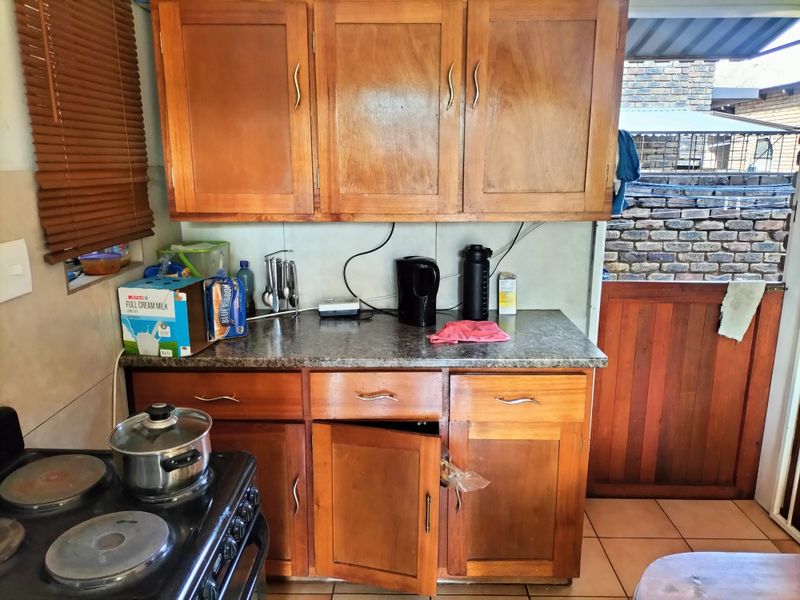 Neat Duplex with Loads of Potential in Pretoria North - Photo 6