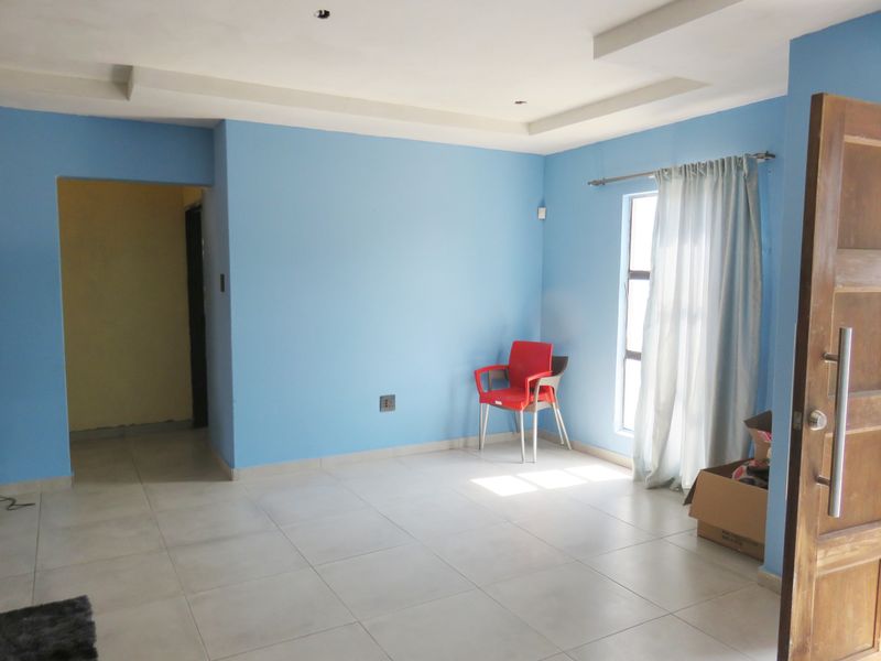 Choose your own final detail on this new-build in Deneysville, Vaal Dam. - Photo 6