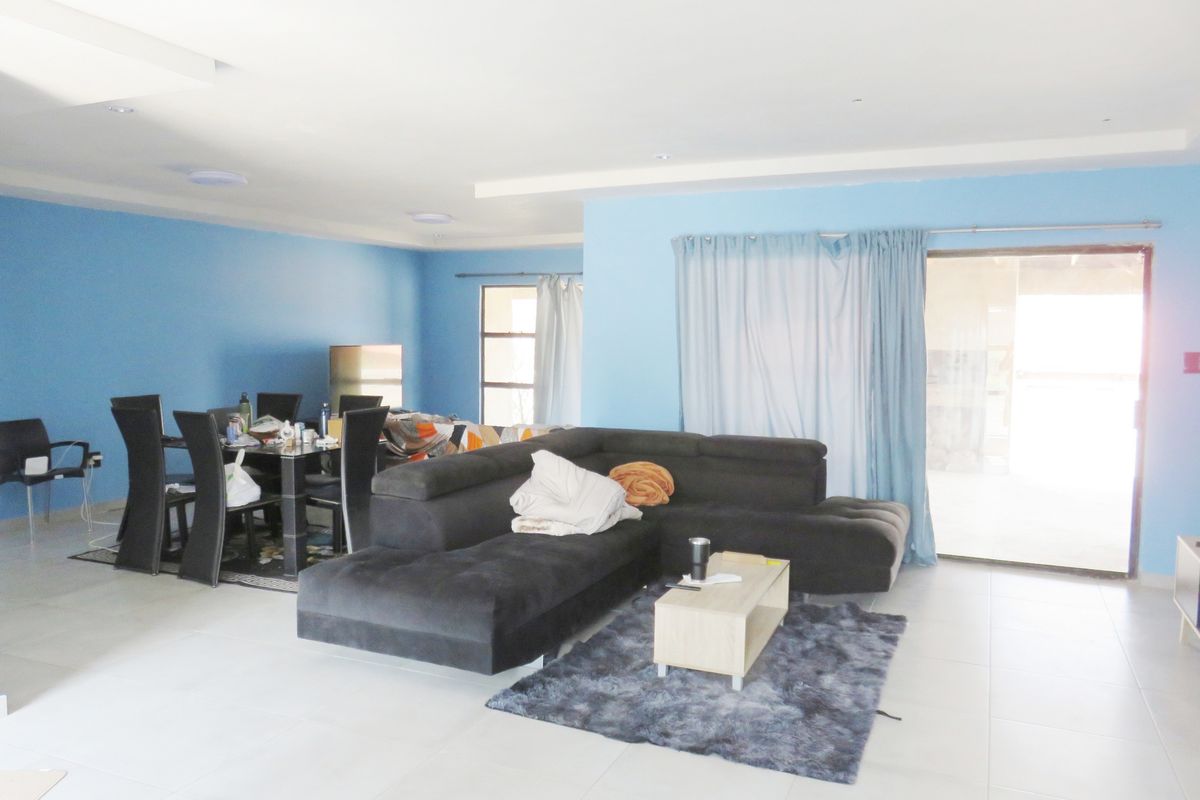 Choose your own final detail on this new-build in Deneysville, Vaal Dam. - Photo 5