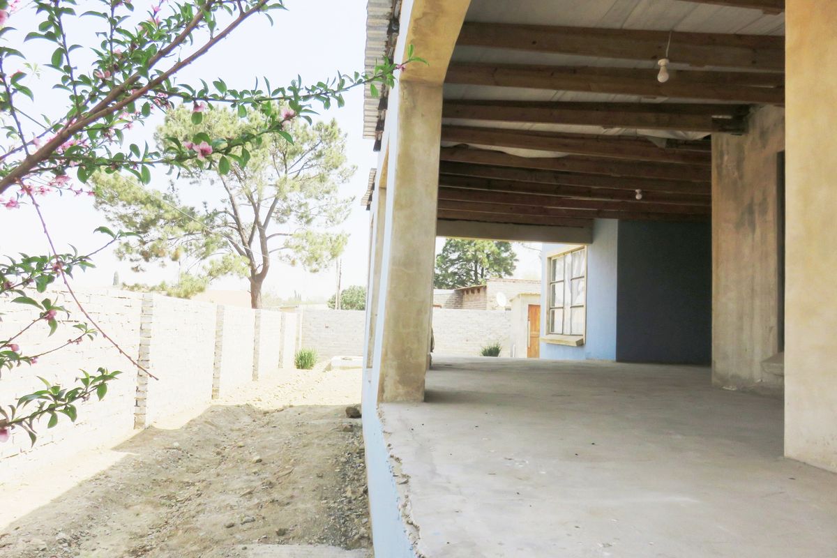 Choose your own final detail on this new-build in Deneysville, Vaal Dam. - Photo 2