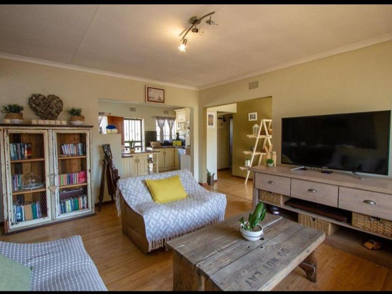 Welcome Home - Photo 5