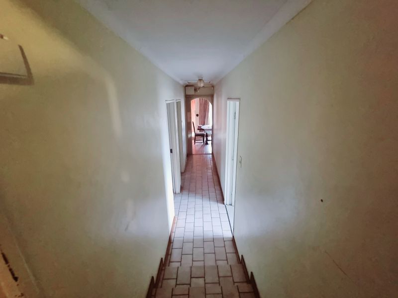 4-Bedroom House For Sale - Photo 9