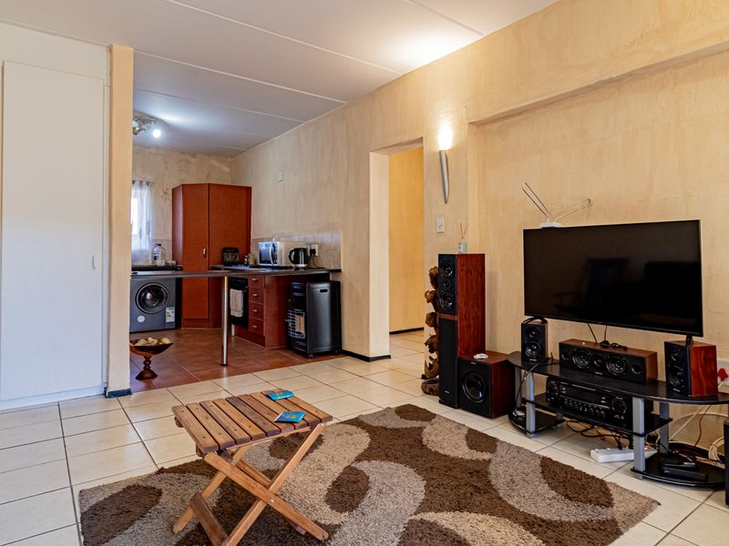 Ground Floor Unit in Carlswald Glades - Photo 7