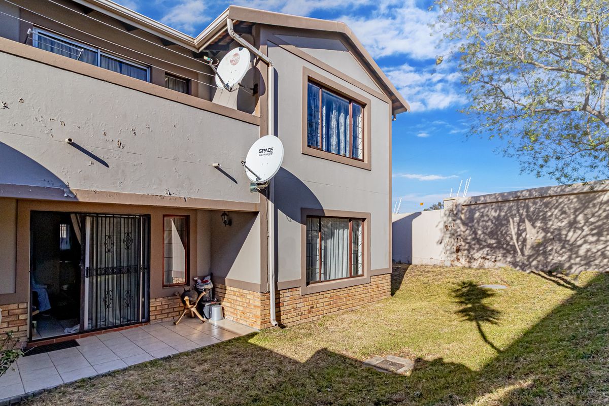 Ground Floor Unit in Carlswald Glades - Photo 2