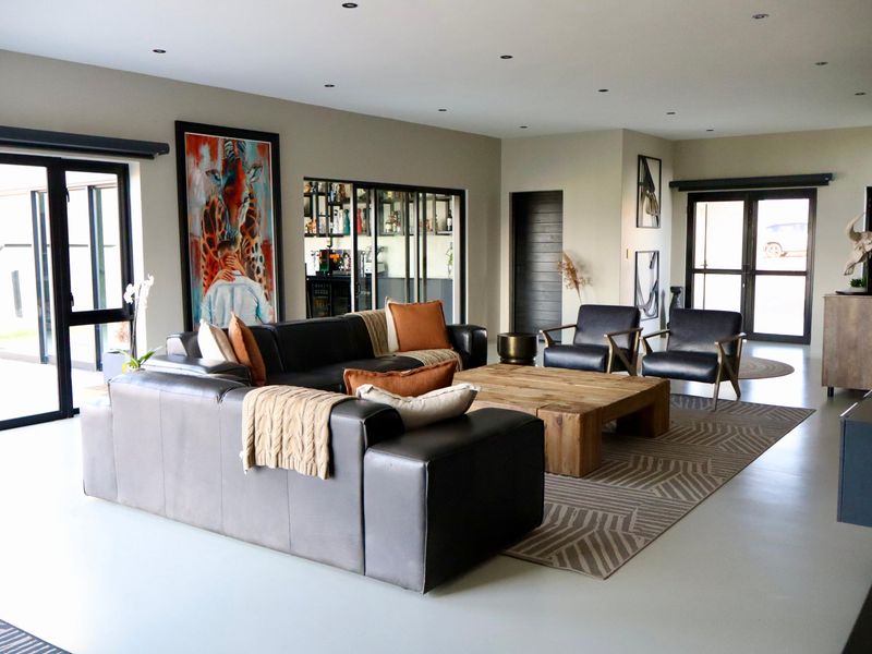 Modern Elegance in the Heart of Schoongezigt Estate - Photo 4