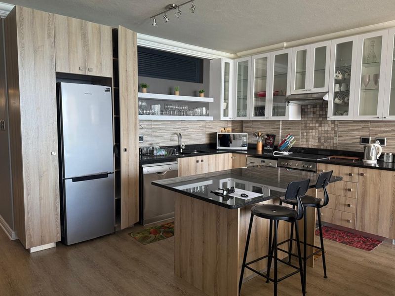 Apartment For Sale In Mossel Bay - Photo 3