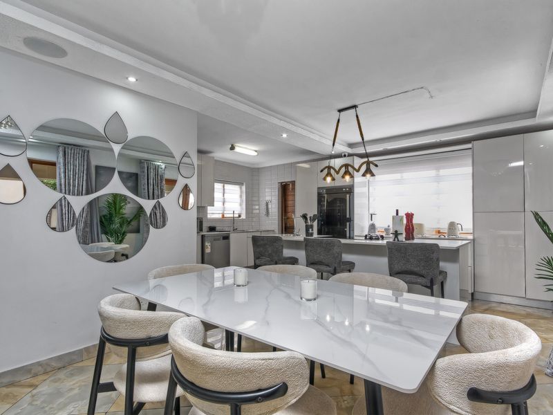 Perfect Fusion Of Light And Space... - Photo 8