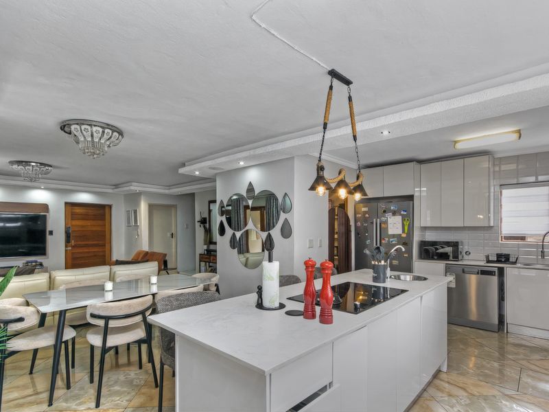 Perfect Fusion Of Light And Space... - Photo 6