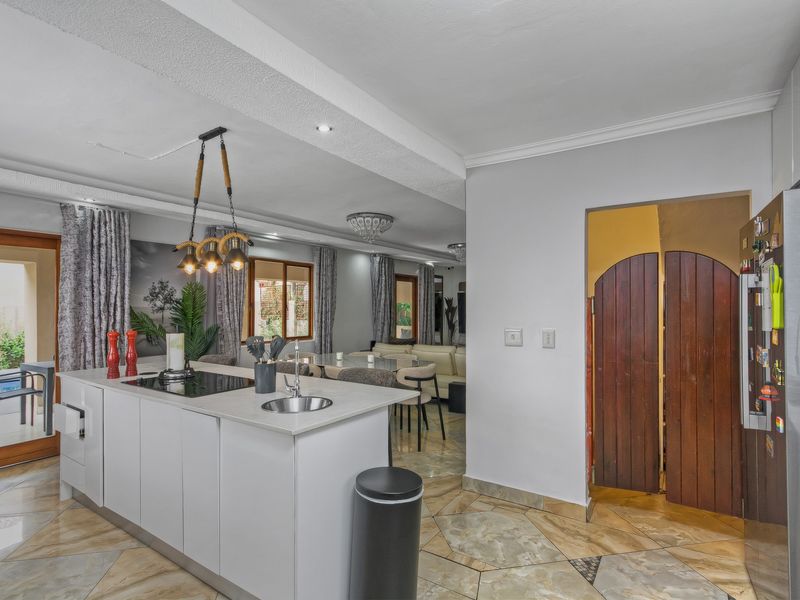 Perfect Fusion Of Light And Space... - Photo 5