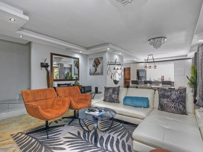 Perfect Fusion Of Light And Space... - Photo 10