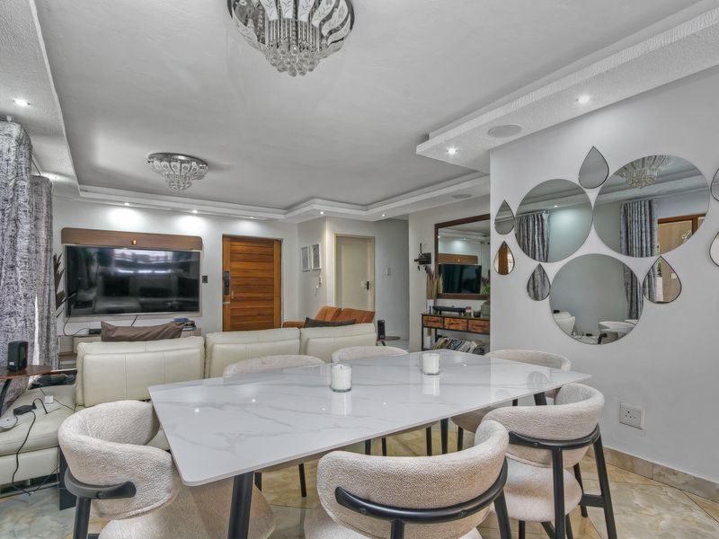 Perfect Fusion Of Light And Space... - Photo 9