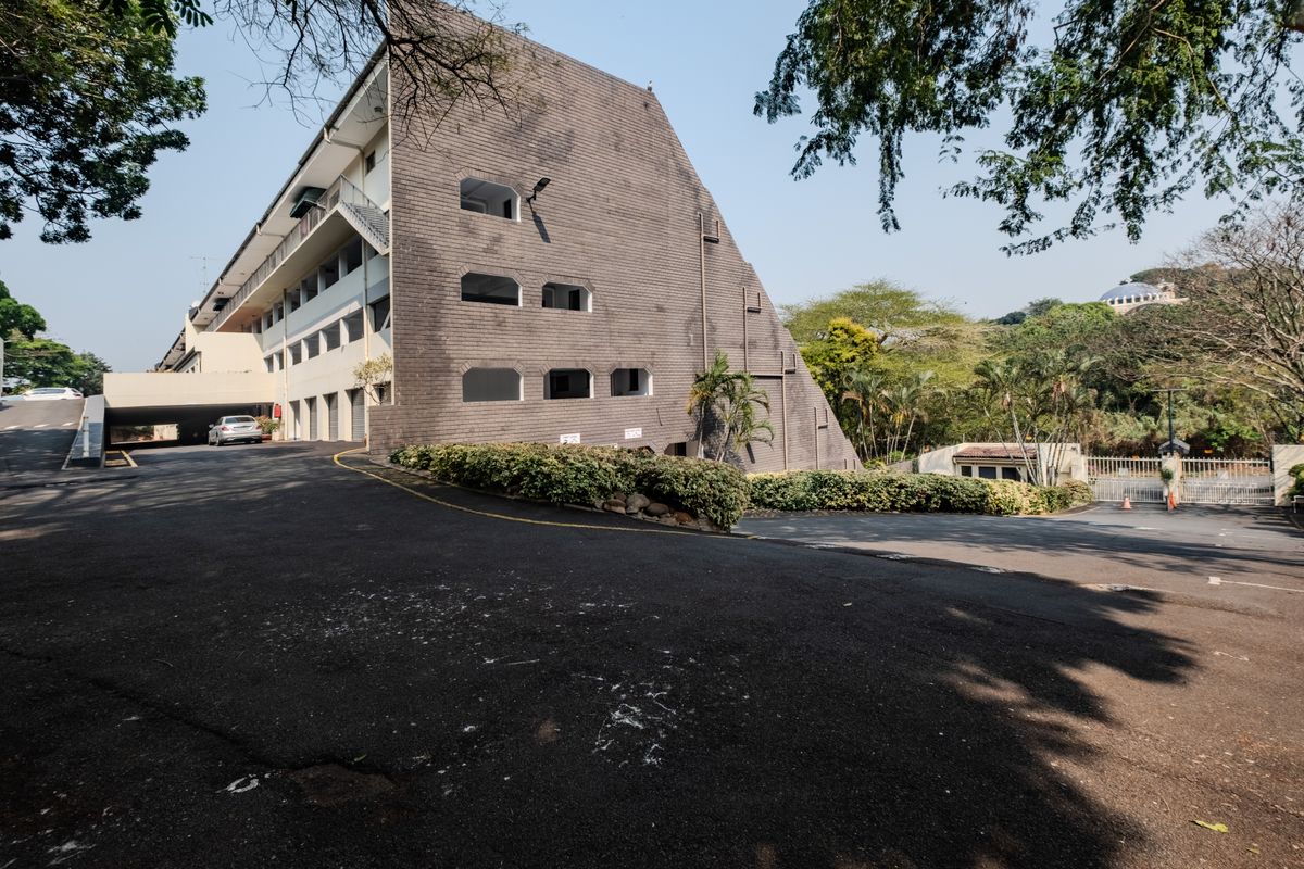 Safe and Secure bring offers - Photo 4