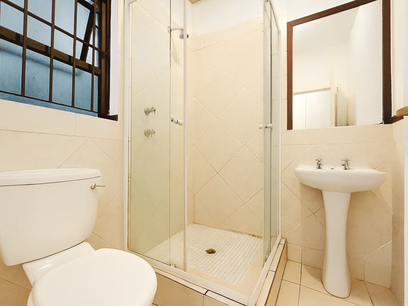 Airbnb-Approved Investment Studio with Enclosed Patio and Private Garden - Photo 8