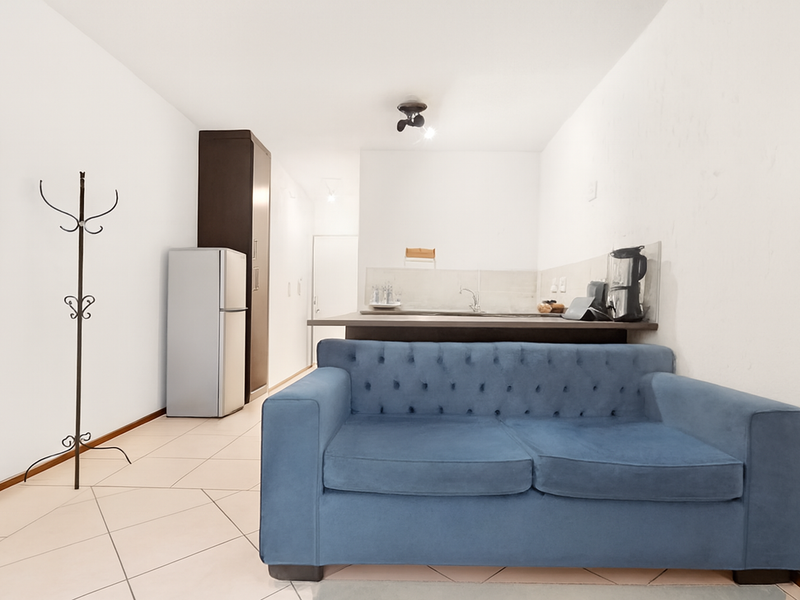 Airbnb-Approved Investment Studio with Enclosed Patio and Private Garden - Photo 5