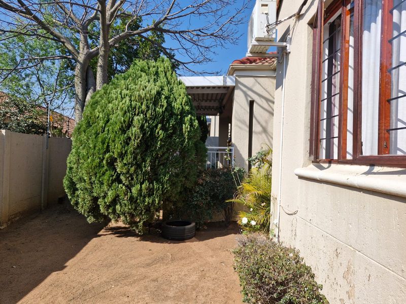 Charming Cluster Home in the Heart of Barbeque Downs - Photo 6