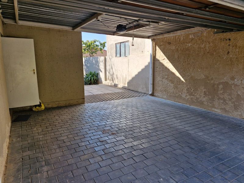 Charming Cluster Home in the Heart of Barbeque Downs - Photo 5