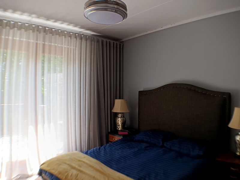 A Rare Find Stylishly Renovated Home in Rietondale - Photo 7