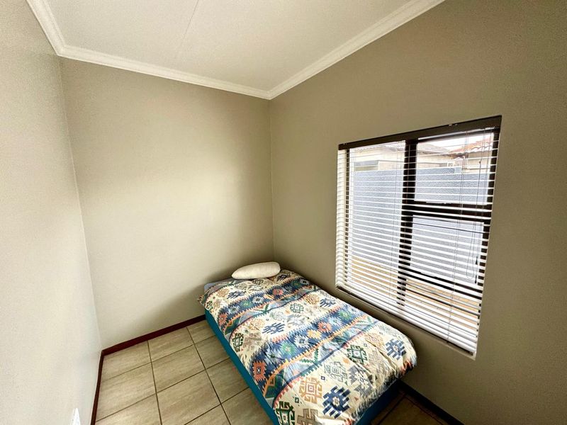 Modern, Immaculate Unit for Sale in Terra Nova, Trichardt - Photo 8