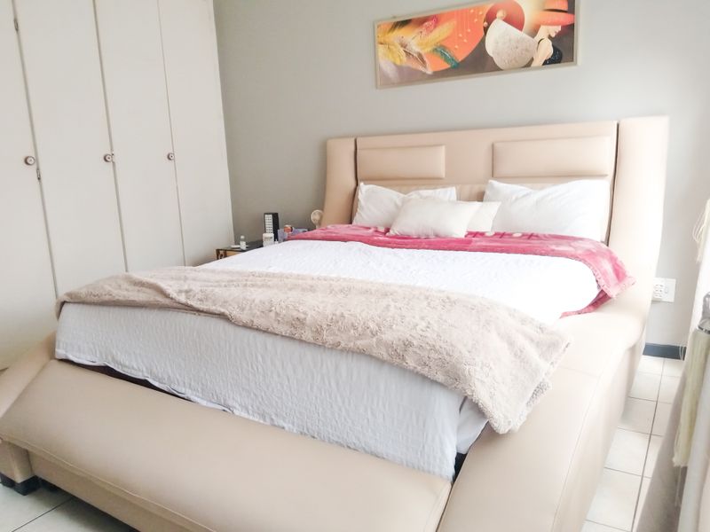 Discover Your Dream Home: 2-Bedroom Apartment in Buccleuch - Photo 10